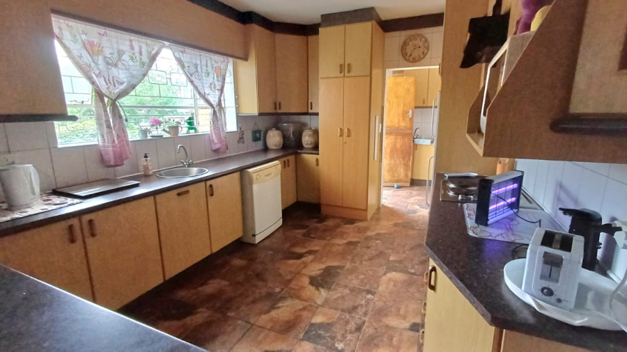 5 Bedroom Property for Sale in Vanes Estate Eastern Cape